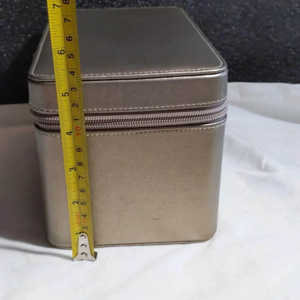 NWOT, bath and body works box